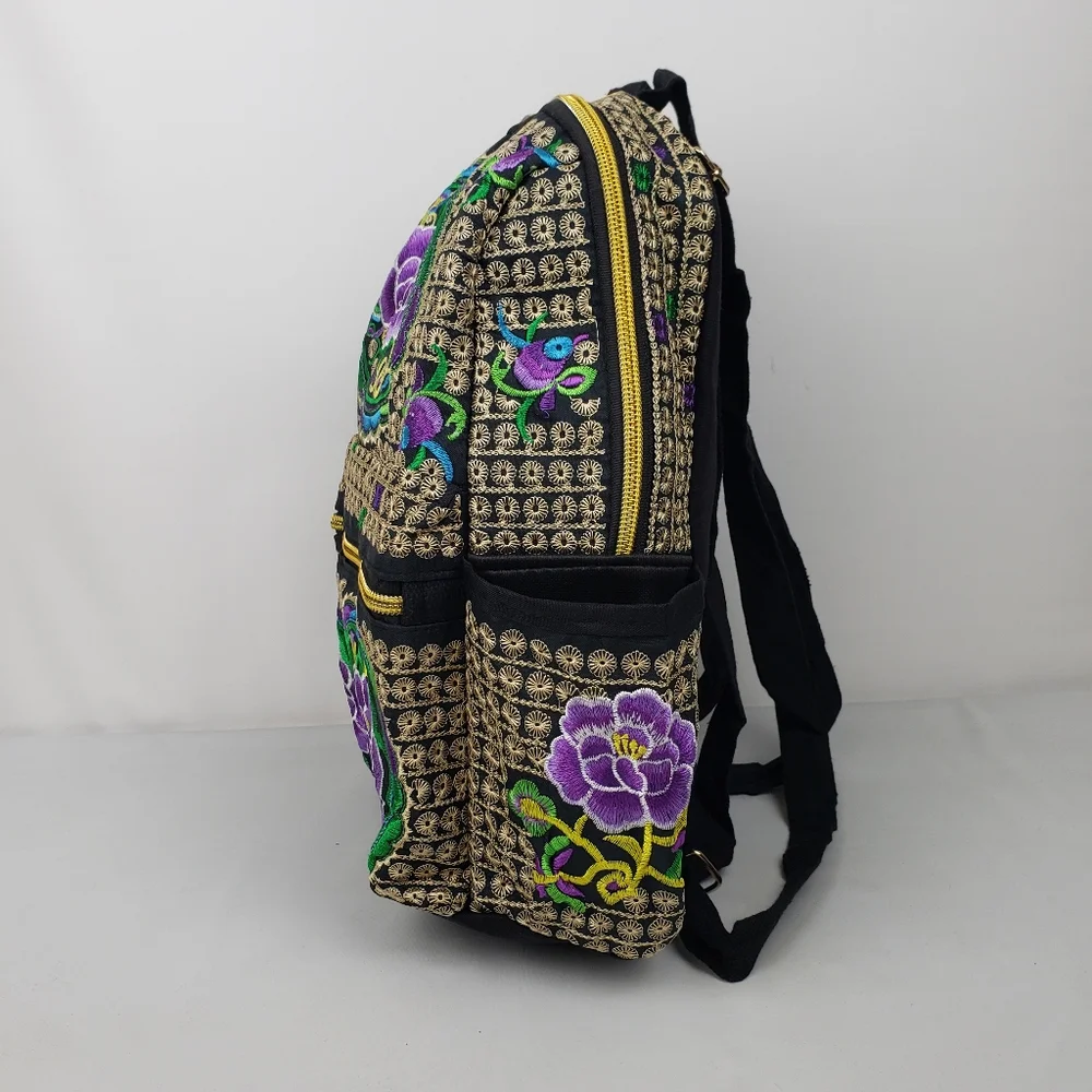 Embroidered floral Mexican Backpack NEW/ mochila Mexicana bordada a mano nueva‎